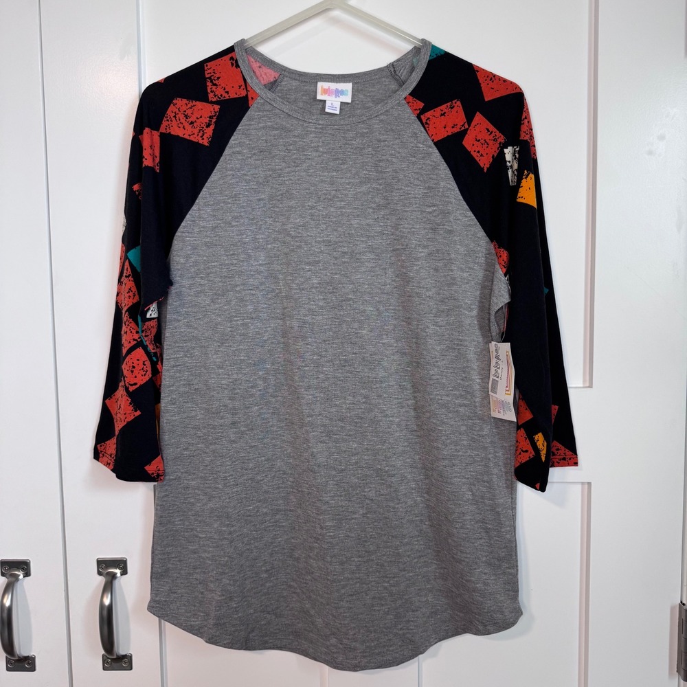 NWT LuLaRoe Randy Raglan Geometric Print Women's Size Large 3/4 Sleeve Baseball‎